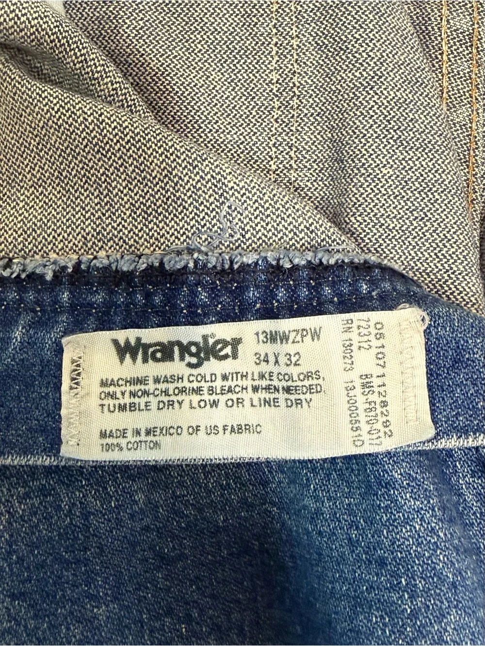Wrangler 13 MWZ Cowboy Cut Jeans 34x32 Vintage faded Blue Denim Western
